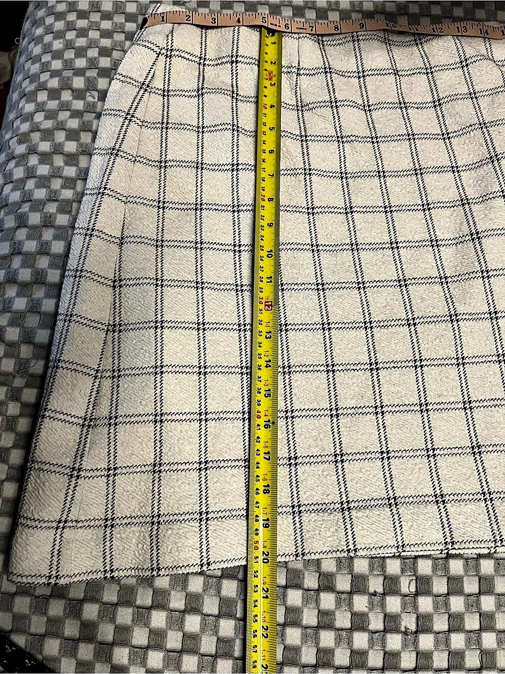 J. Jill Plaid Midi Skirt in Cream & Black Size Large tall - GUC